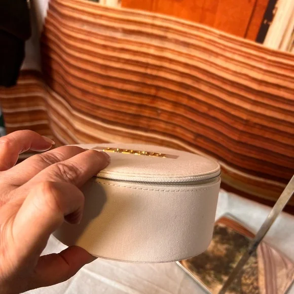 NWOT Dior Original Vanity case, a luxury item from French  Christian Dior - Picture 6 of 11